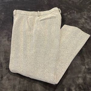 Ann Taylor Size 6 ankle length trousers.